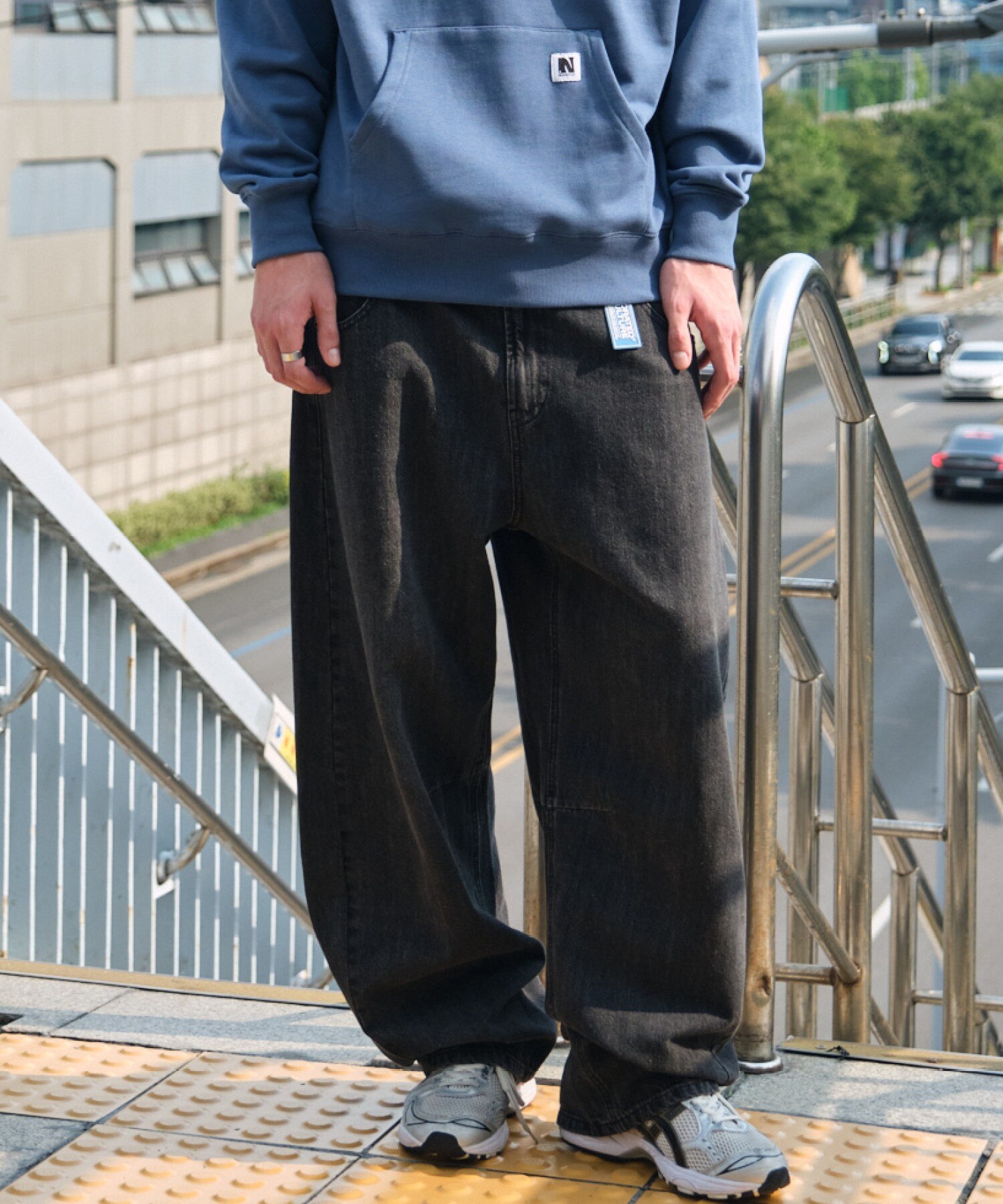 Curved Denim Pants 1