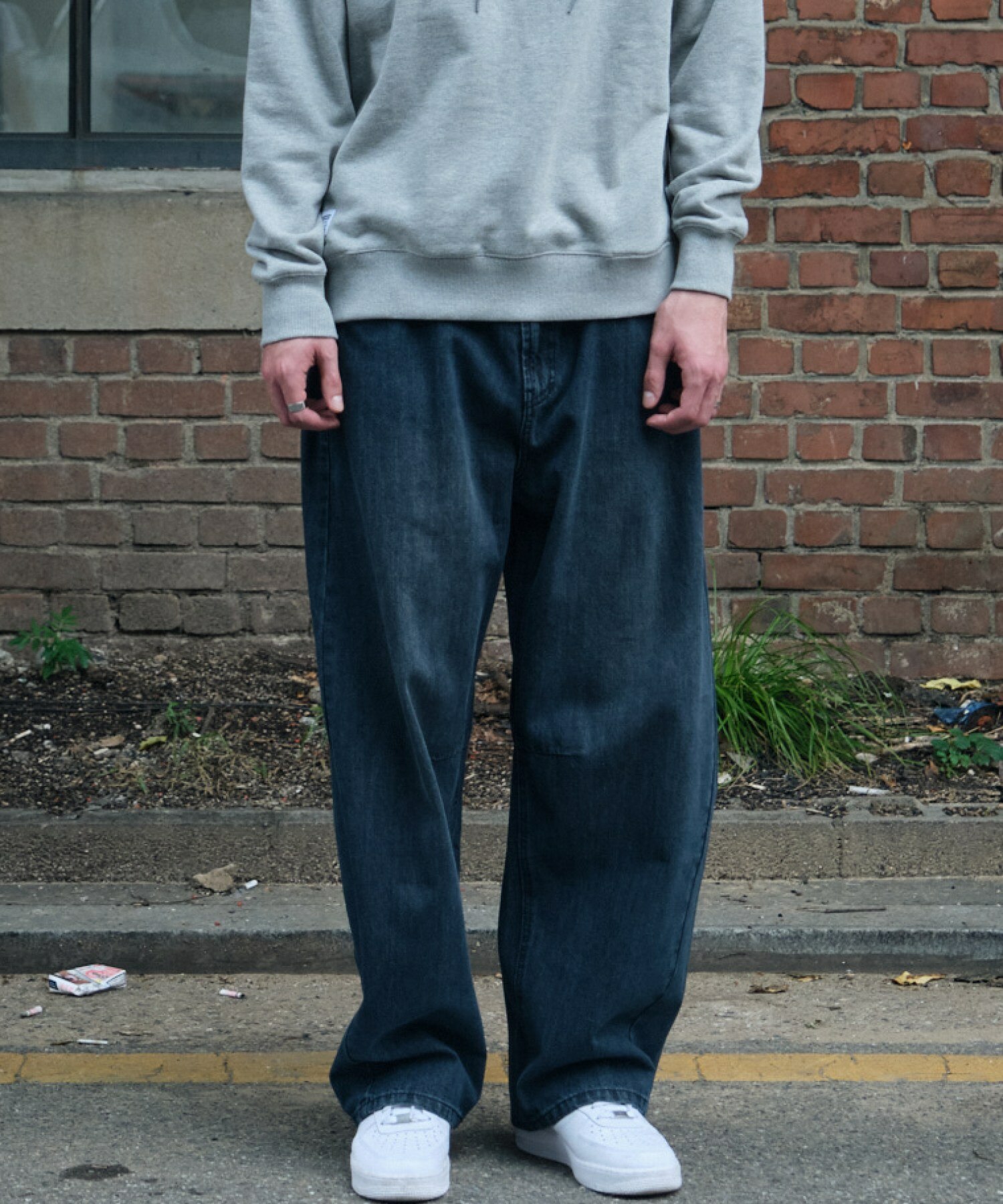 Curved Denim Pants 1