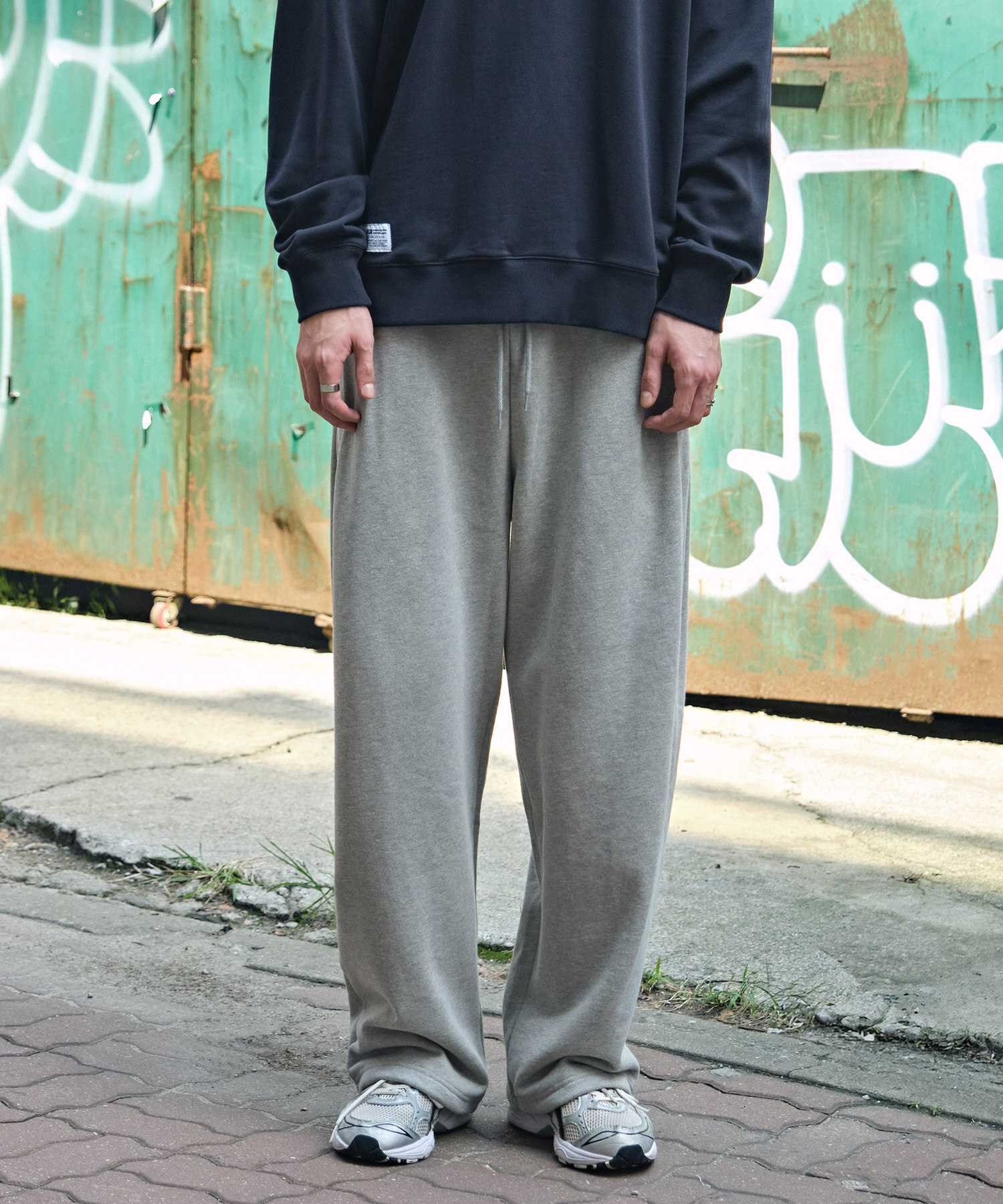 Side Pin-Tuck Sweat Pants