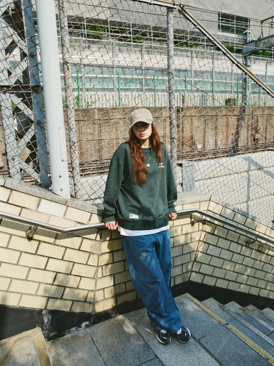 Curved Denim Pants 4